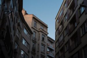 Parki i skwery w Poznaniu – rola zieleni w miejskiej przestrzeni