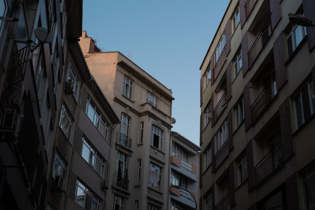 Parki i skwery w Poznaniu – rola zieleni w miejskiej przestrzeni