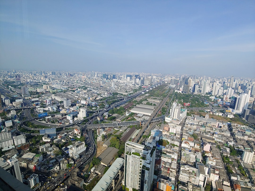 Nowe osiedla w Poznaniu – czy miasto uwzględnia potrzeby komunikacyjne